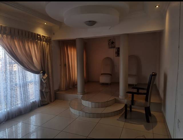 3 BEDROOM HOUSE FOR SALE IN SEBOKENG ZONE 10